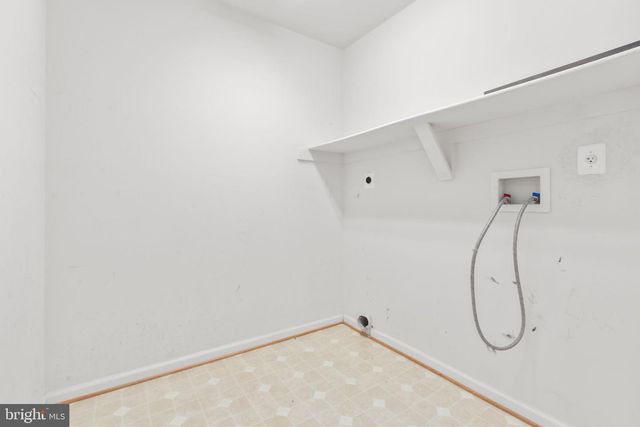 36 MORNINGMIST DR, Fredericksburg, VA 22406