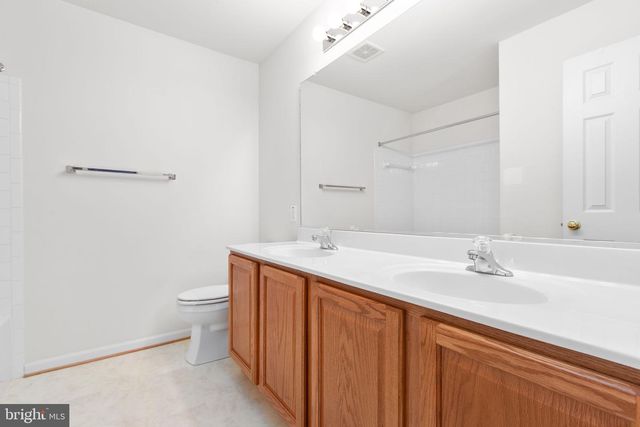 36 MORNINGMIST DR, Fredericksburg, VA 22406