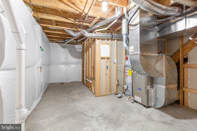 36 MORNINGMIST DR, Fredericksburg, VA 22406