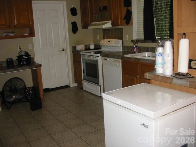 213 Vicki Way, Stanley, NC 28164
