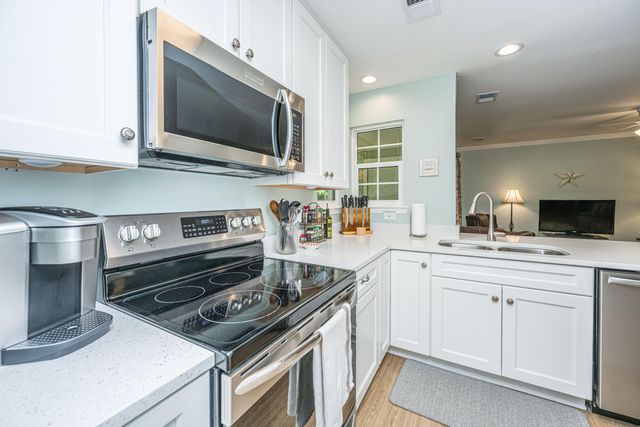 1873 Montclair C, Mount Pleasant, SC 29464
