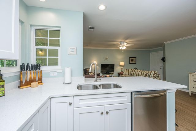 1873 Montclair C, Mount Pleasant, SC 29464
