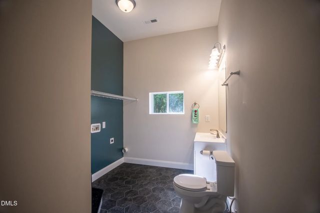 132 N State Street, Haw River, NC 27258