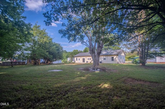 132 N State Street, Haw River, NC 27258