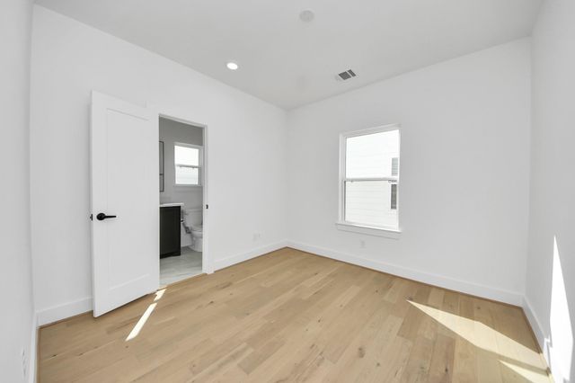721 Marcella Street F, Houston, TX 77091