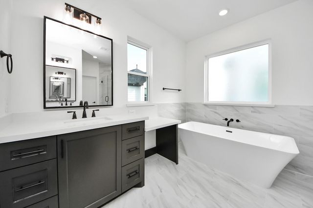 721 Marcella Street F, Houston, TX 77091
