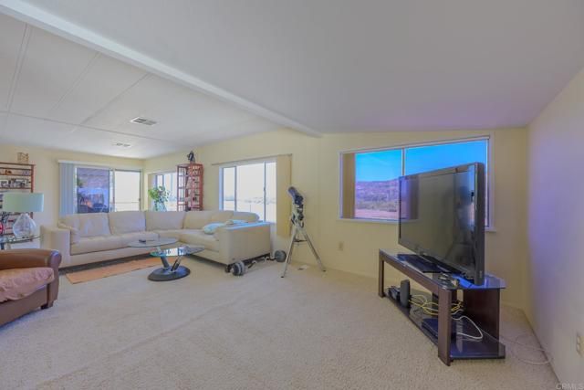 4650 Dulin Road 27, Fallbrook, CA 92028