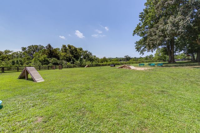 836 Goswell Dr Unit 102, Nolensville, TN 37135