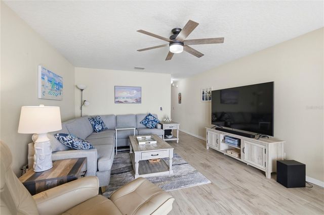 3871 MARINER DRIVE, St Petersburg, FL 33705