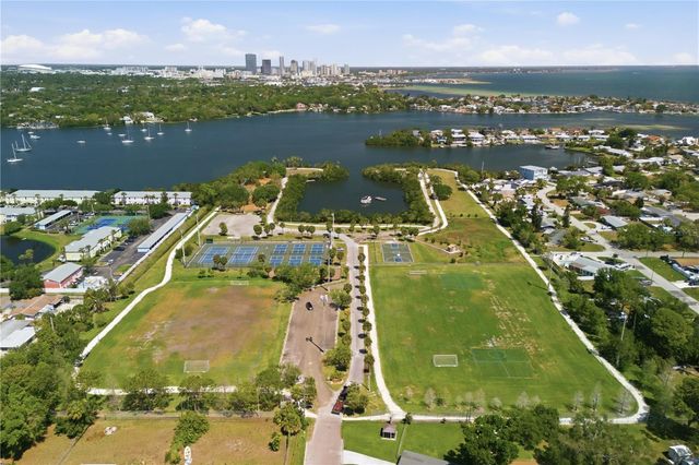 3871 MARINER DRIVE, St Petersburg, FL 33705