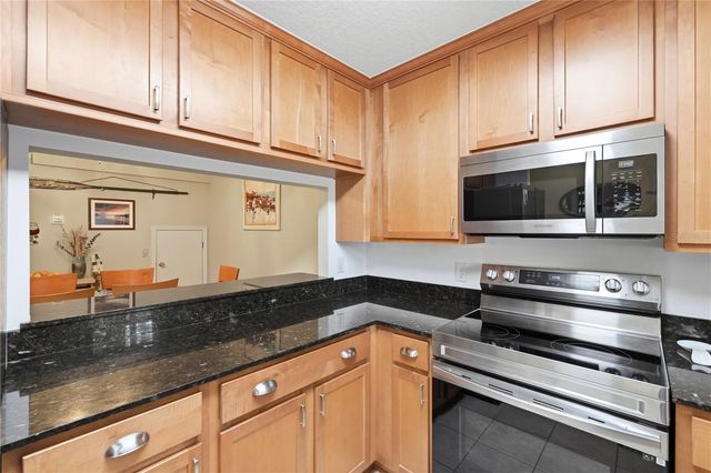 3871 MARINER DRIVE, St Petersburg, FL 33705