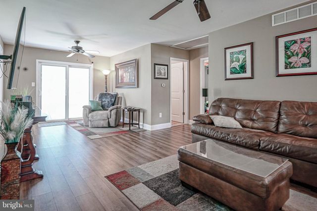112 E PARK AVE, Williamstown, NJ 08094