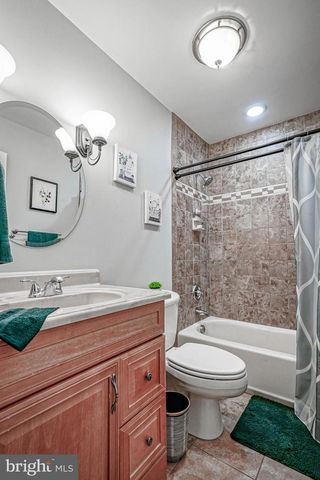 112 E PARK AVE, Williamstown, NJ 08094