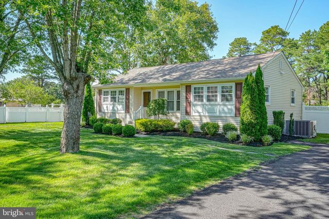 112 E PARK AVE, Williamstown, NJ 08094