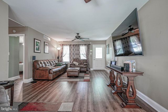 112 E PARK AVE, Williamstown, NJ 08094