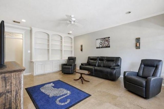 5834 Mountain View Drive, Kingwood, TX 77345