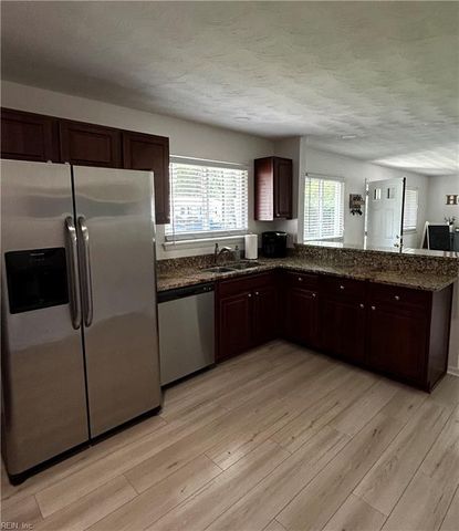 437 Mango DR, Virginia Beach, VA 23451