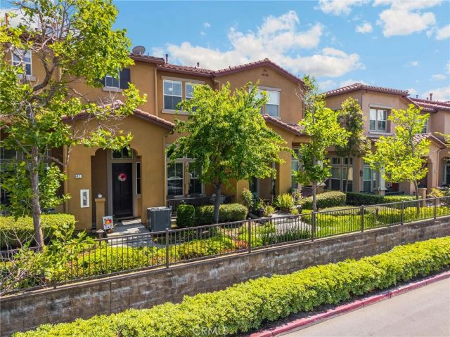 8427 E Kendra Loop, Orange, CA 92867