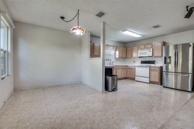 721 Bray Street, Cedar Hill, TX 75104