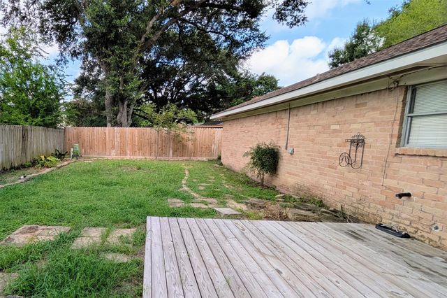 12927 Westmere Drive, Houston, TX 77077
