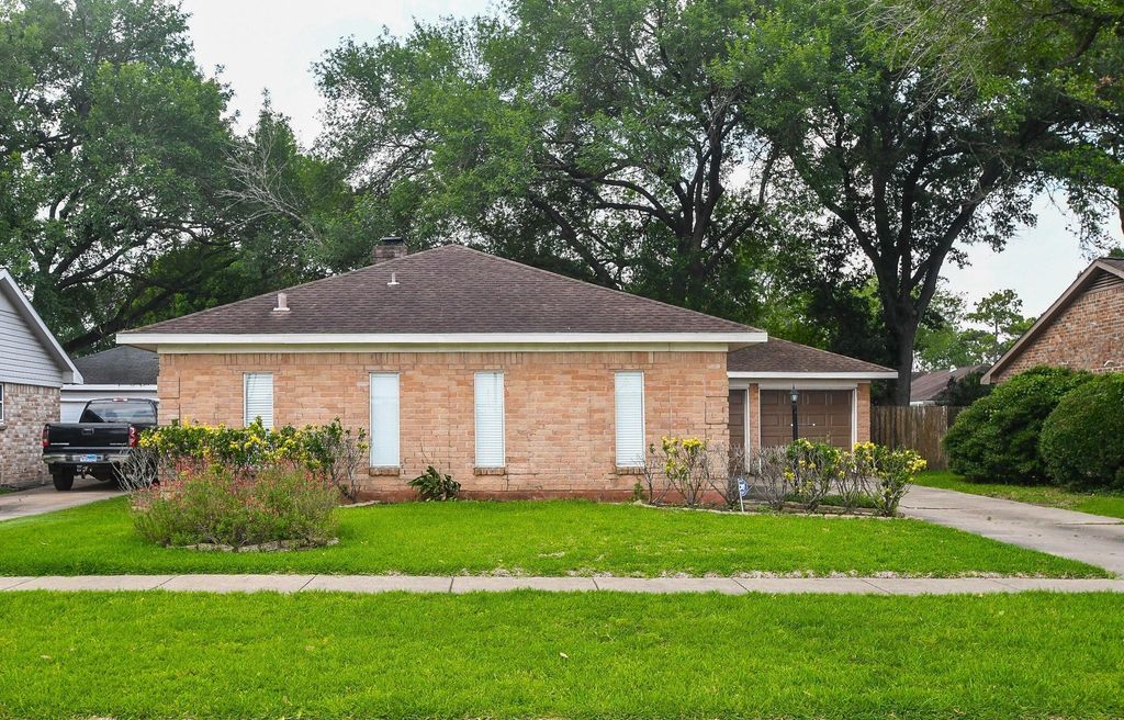 12927 Westmere Drive, Houston, TX 77077