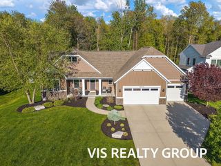 6318 Eaglewood Drive, Blendon Twp, MI 49426