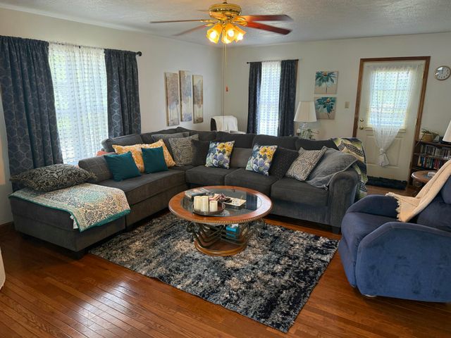 10833 Battlefield Memorial Highway, Berea, KY 40403