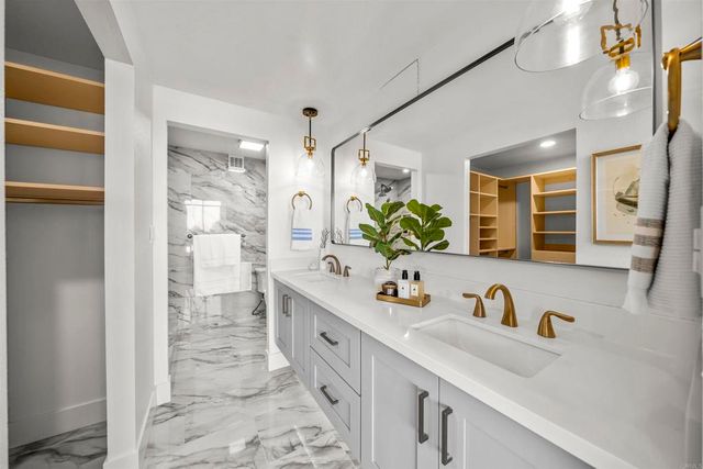 2500 Torrey Pines Rd 305, La Jolla, CA 92037