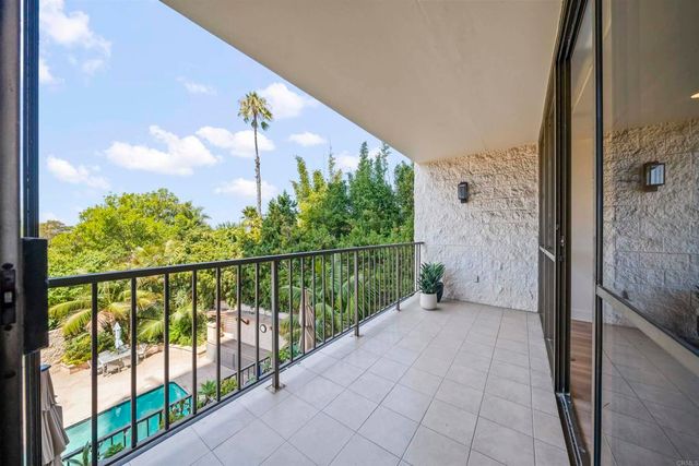 2500 Torrey Pines Rd 305, La Jolla, CA 92037