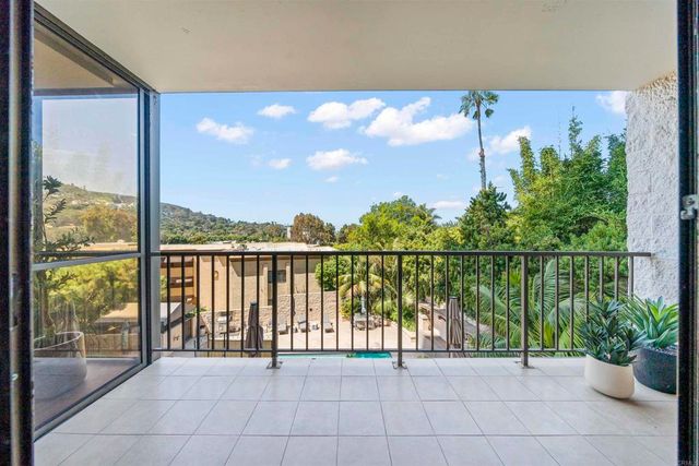 2500 Torrey Pines Rd 305, La Jolla, CA 92037