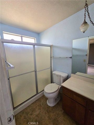 22684 Powhatan, Apple Valley, CA 92308