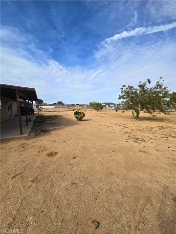 22684 Powhatan, Apple Valley, CA 92308