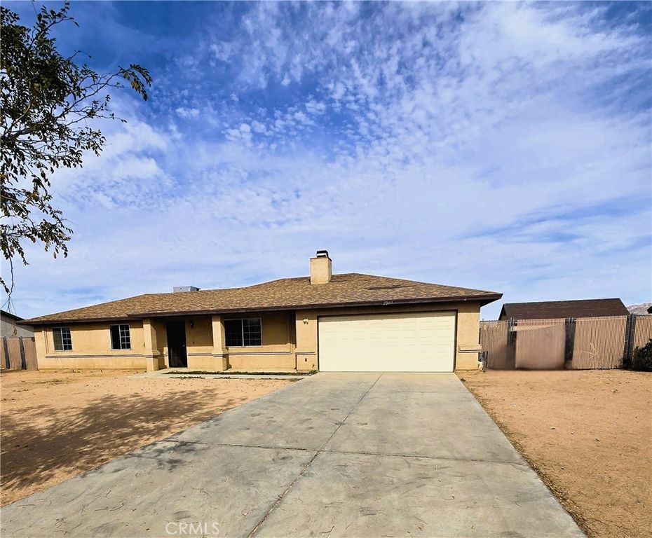 22684 Powhatan, Apple Valley, CA 92308