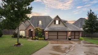 1024 S Joshua Avenue, Broken Arrow, OK 74012