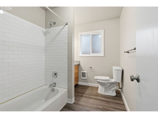 822 S COLUMBIA St, Newberg, OR 97132