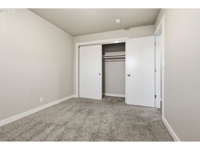 822 S COLUMBIA St, Newberg, OR 97132