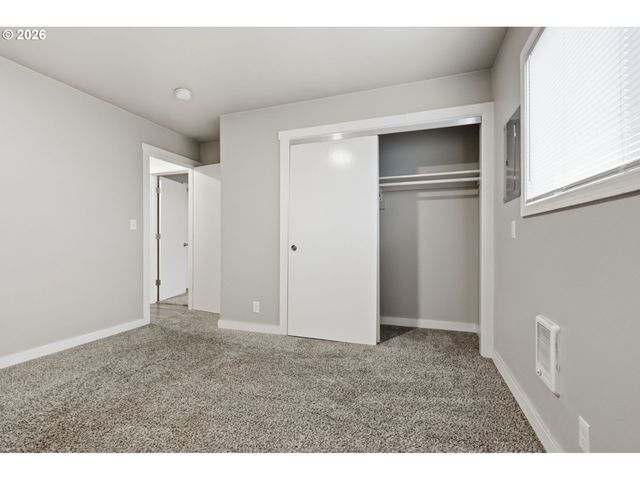 822 S COLUMBIA St, Newberg, OR 97132