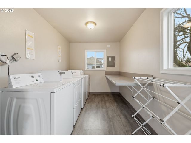 822 S COLUMBIA St, Newberg, OR 97132