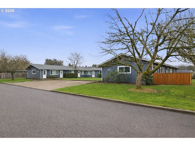 822 S COLUMBIA St, Newberg, OR 97132