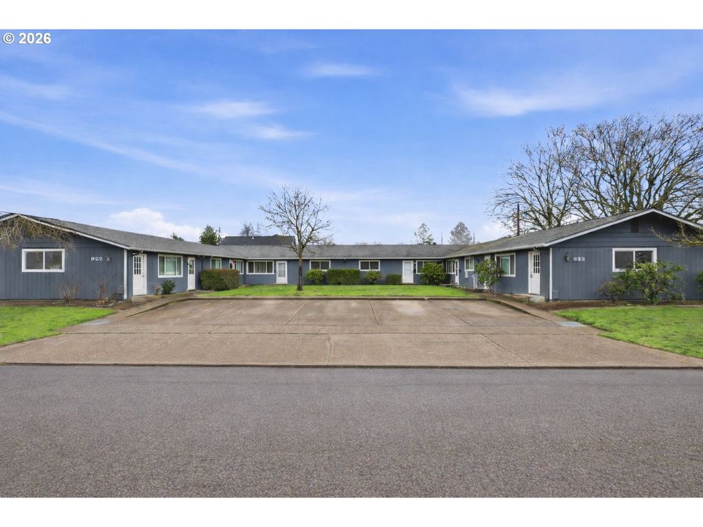 822 S COLUMBIA St, Newberg, OR 97132