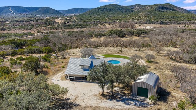 254 N. Fork Bonner Rd, Leakey, TX 78873