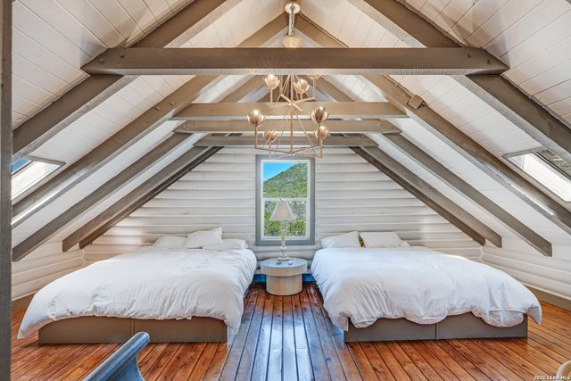 254 N. Fork Bonner Rd, Leakey, TX 78873