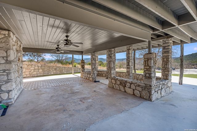 254 N. Fork Bonner Rd, Leakey, TX 78873