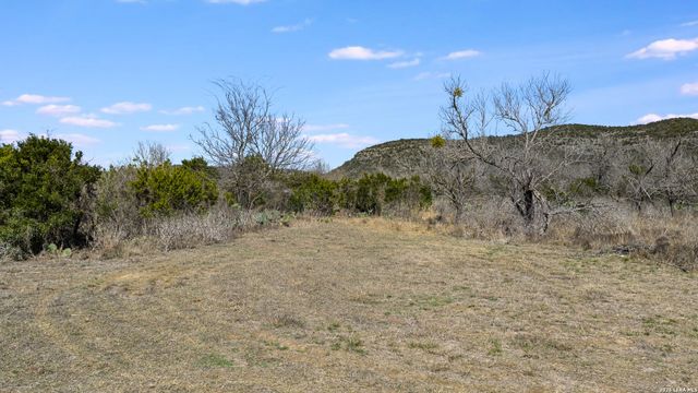 254 N. Fork Bonner Rd, Leakey, TX 78873