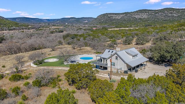 254 N. Fork Bonner Rd, Leakey, TX 78873