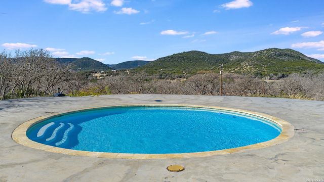 254 N. Fork Bonner Rd, Leakey, TX 78873