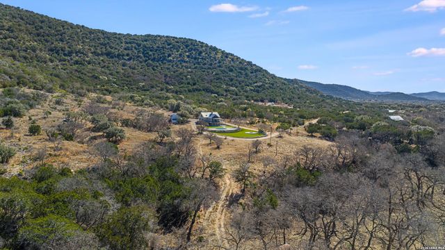 254 N. Fork Bonner Rd, Leakey, TX 78873