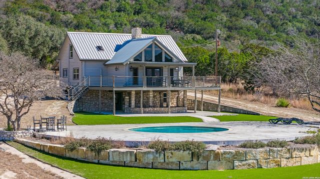 254 N. Fork Bonner Rd, Leakey, TX 78873