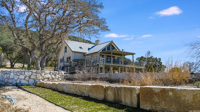 254 N. Fork Bonner Rd, Leakey, TX 78873