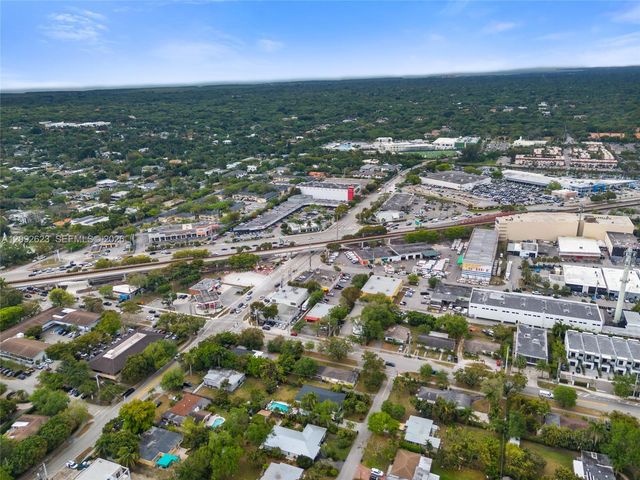 6820 SW 77th Terrace, South Miami, FL 33143